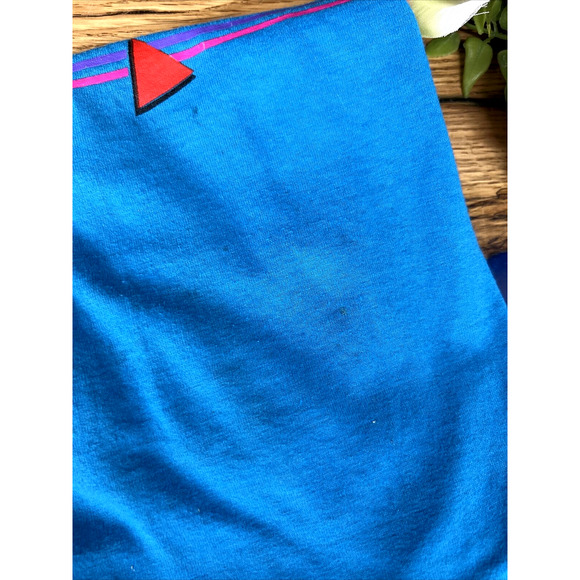 Vintage 90s Single Stitch Retro Disco Dance In Tune T Shirt Size S (34-36) USA - Picture 9 of 10